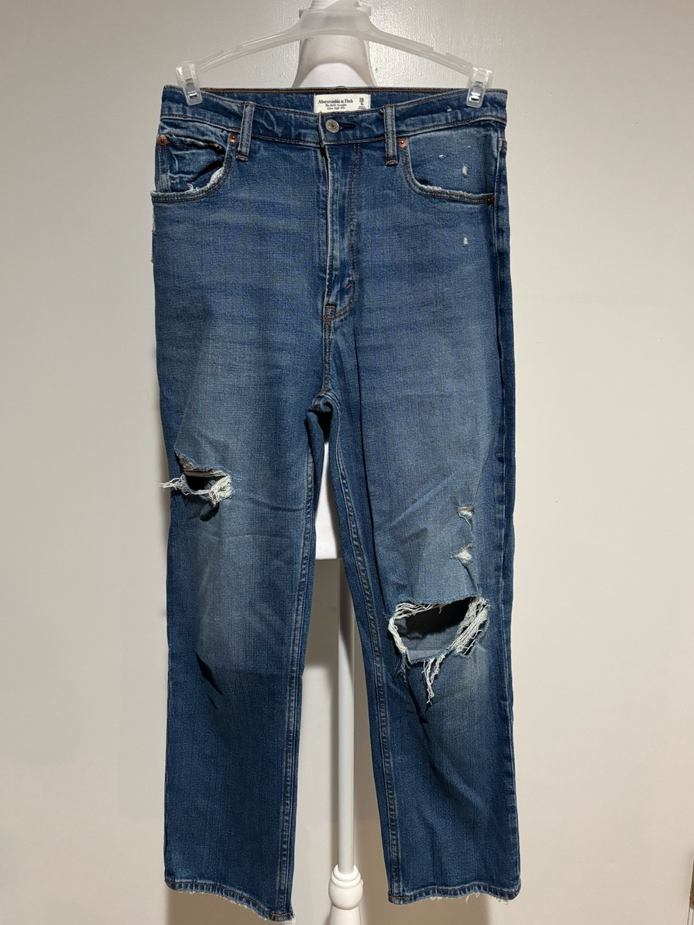 Abercrombie & Fitch women’s Blue Denim Jeans Ankle Straight Ultra High Rise 28